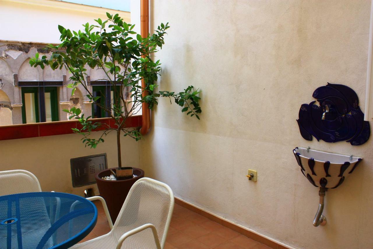 Haripergo Apartments A Bridge For Amalfi Coast Salerno Exterior photo